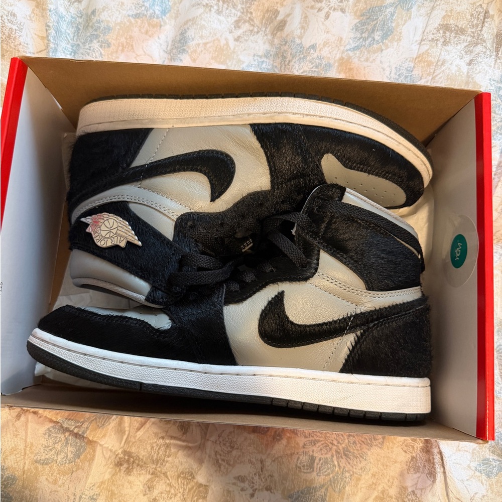 Nike Red and Black Shoe Box